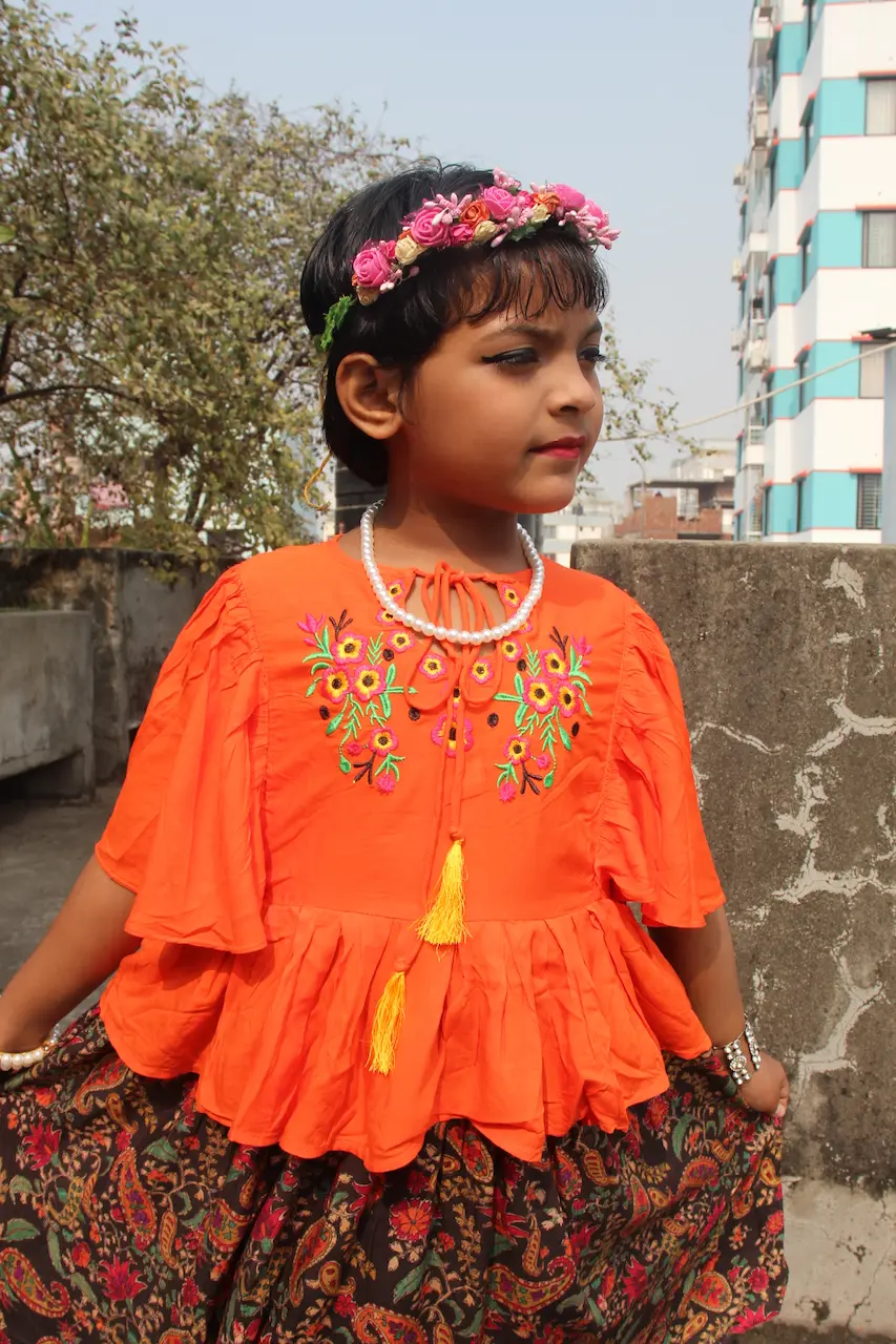 কমলা-হলুদ-কালো চায়না লিনেন ও জর্জেট ফ্রক